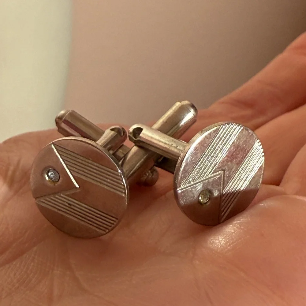 Vintage 1940's art deco silver textured striped round cufflinks